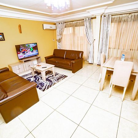Loumia Premium Bonapriso Apartment Douala Exterior photo