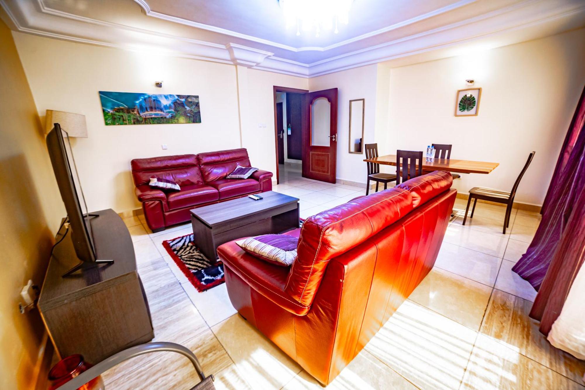 Loumia Premium Bonapriso Apartment Douala Exterior photo