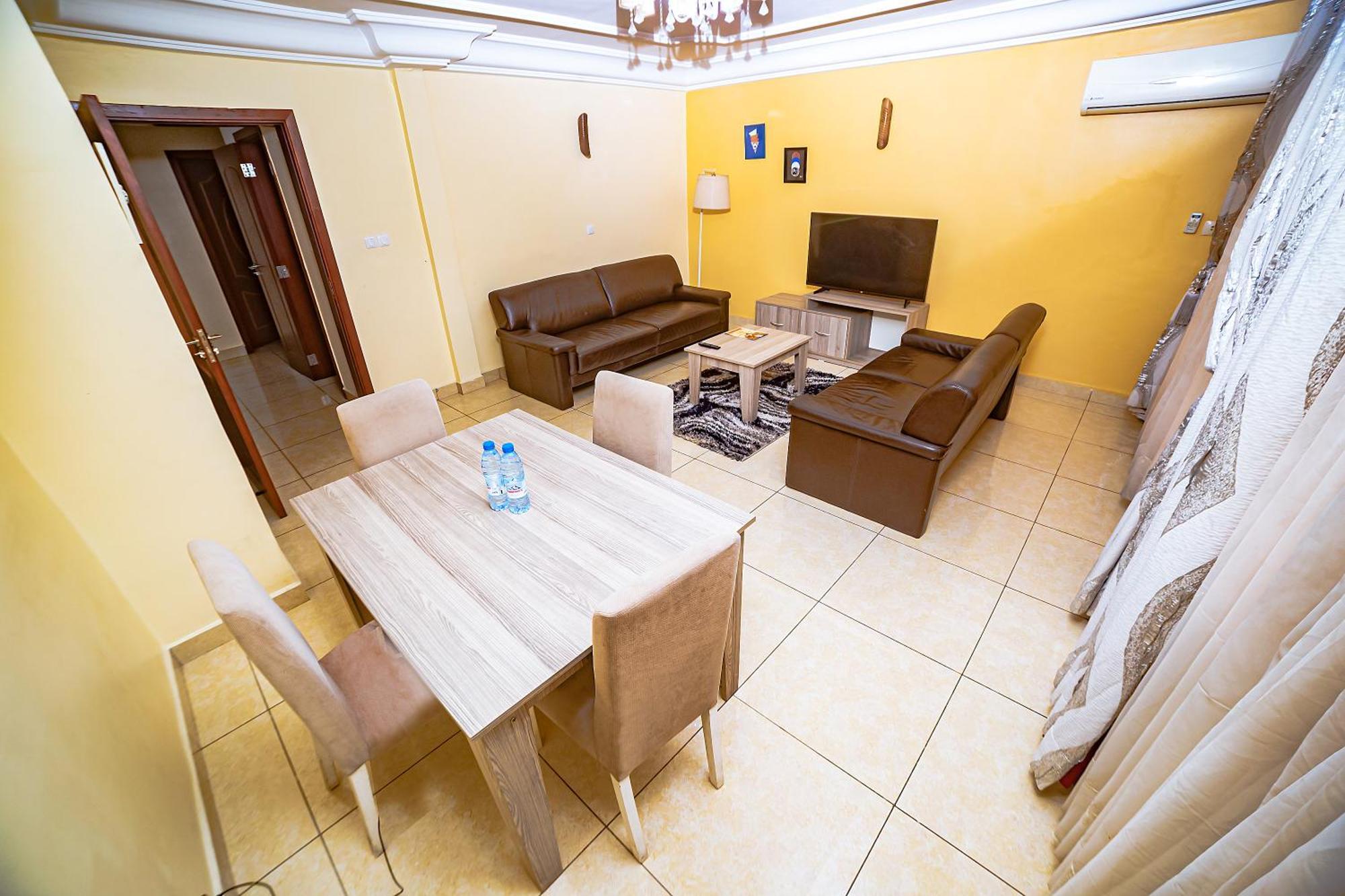 Loumia Premium Bonapriso Apartment Douala Exterior photo
